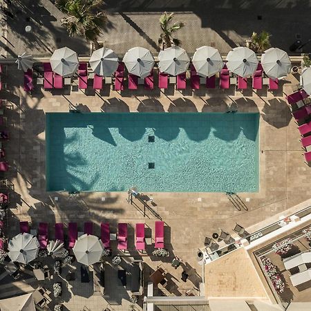 加伦达纯盐酒店 - 仅限成人 帕尔马海滩 外观 照片 Aerial view of the pool at the Beverly Hills Hotel
